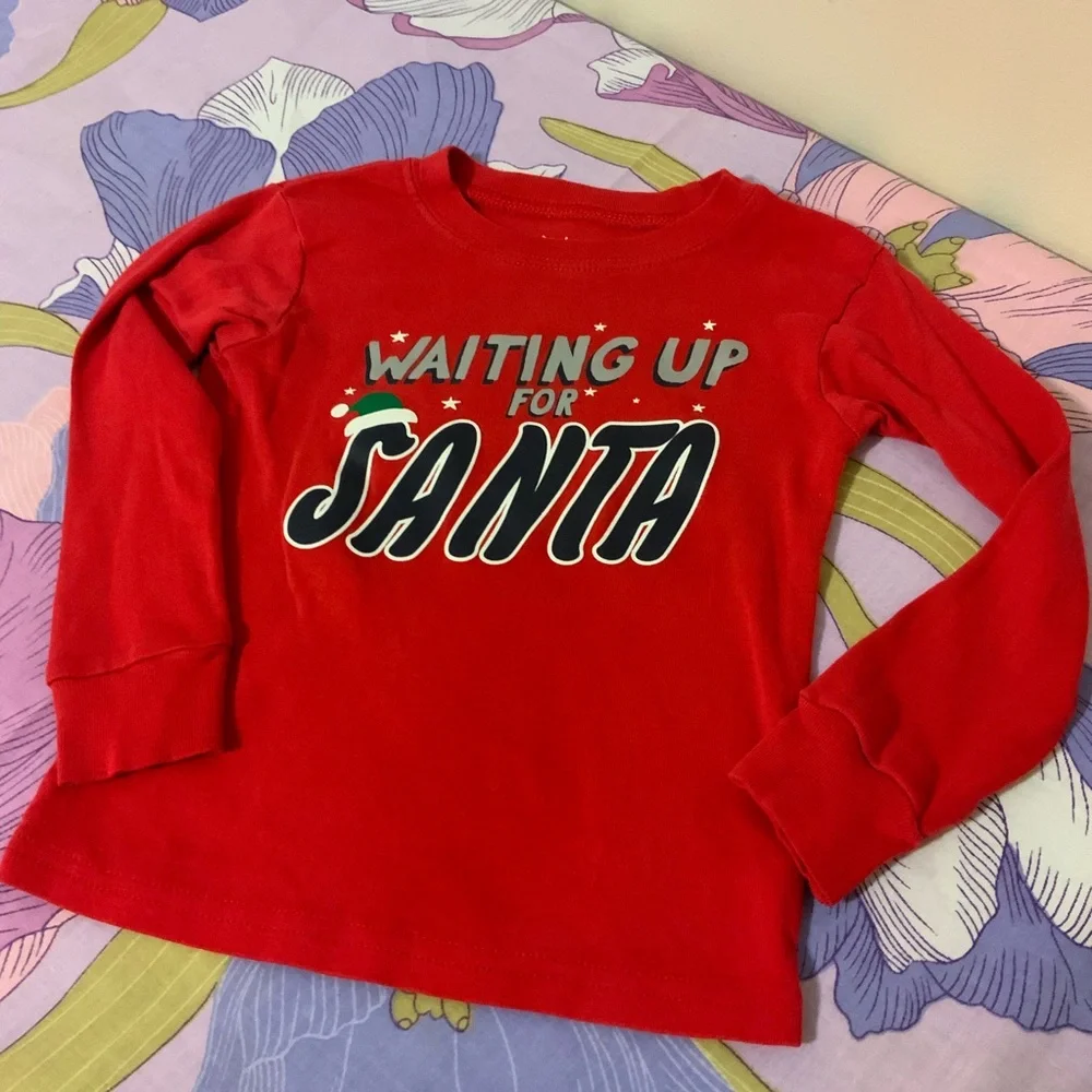 Like New Carter’s Pajamas 2 Pc Set Waiting Up for Santa print